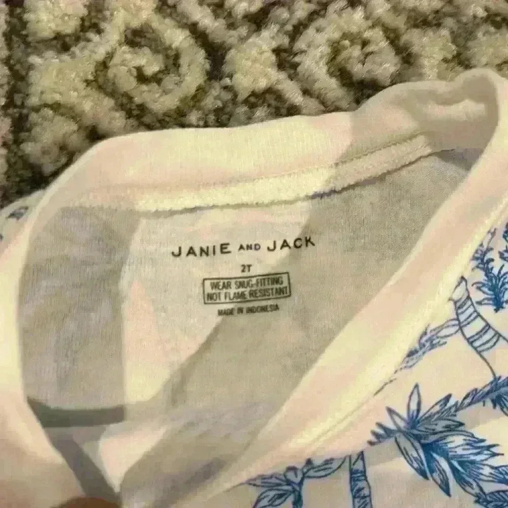 Janie and Jack island and palm print pajamas size 2T - Picture 2 of 2